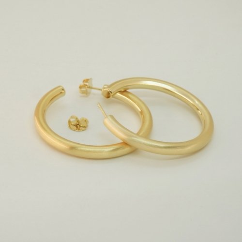 ARETES CANDONGA LISA CON BAÑO DE ORO
