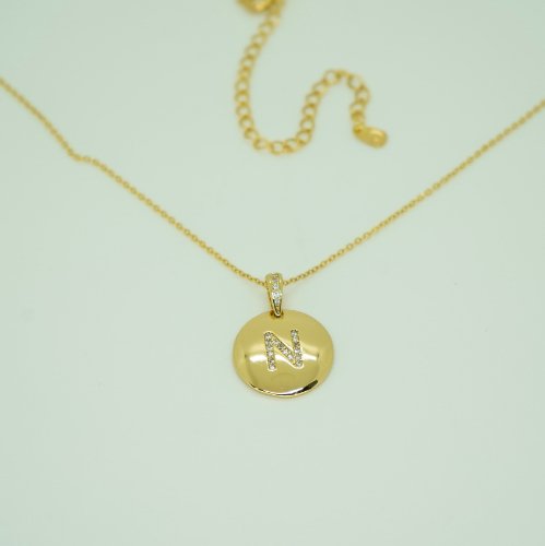COLLAR LETRA LISO ZIRCONIA CON BAÑO DE ORO