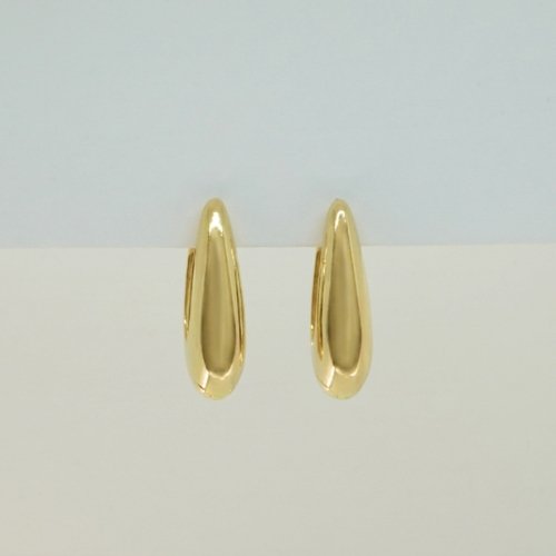 ARETES LISOS CON BAÑO DE ORO
