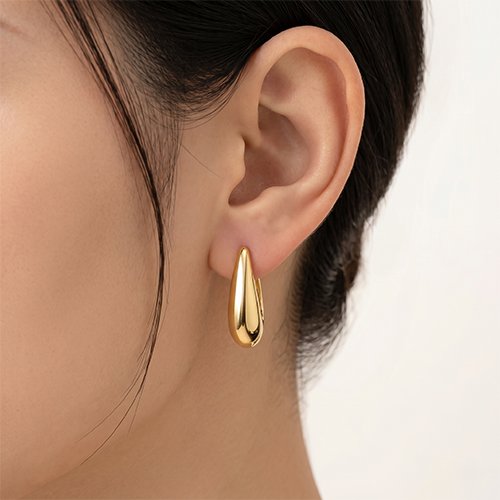 ARETES LISOS CON BAÑO DE ORO