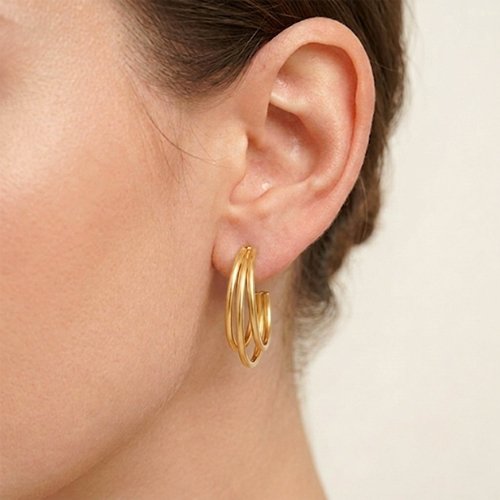 ARETES LISOS CON BAÑO DE ORO
