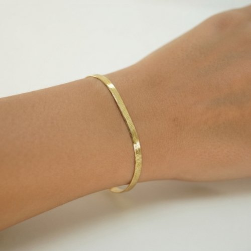 PULSERA LISA CON BAÑO DE ORO