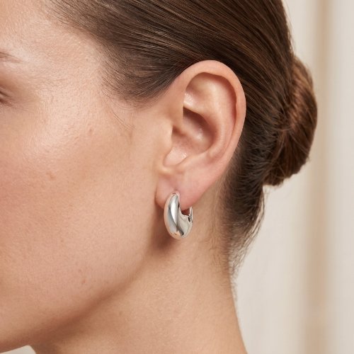 ARETES LISOS CON BAÑO DE RODIO
