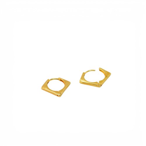 ARETES LISOS CON BAÑO DE ORO