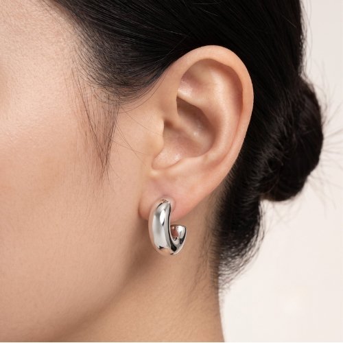 ARETES LISOS CON BAÑO DE RODIO