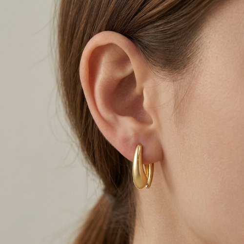 ARETES LISOS CON BAÑO DE ORO