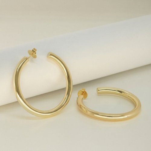 ARETES CANDONGA LISA CON BAÑO DE ORO