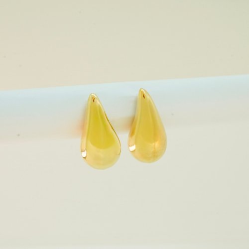 ARETES LISOS CON BAÑO DE ORO