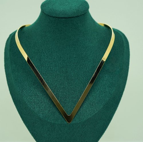COLLAR TIPO CHOKER CON BAÑO DE ORO