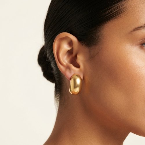 ARETES LISOS CON BAÑO DE ORO