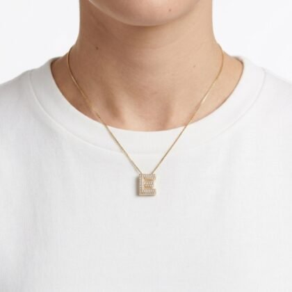 COLLAR LETRA ZIRCONIA CON BAÑO DE ORO