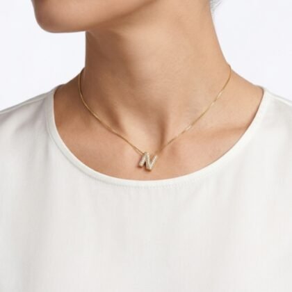 COLLAR LETRA ZIRCONIA CON BAÑO DE ORO