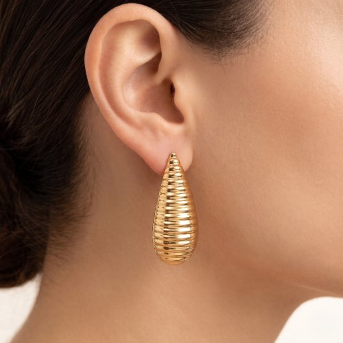 ARETES LISOS CON BAÑO DE ORO