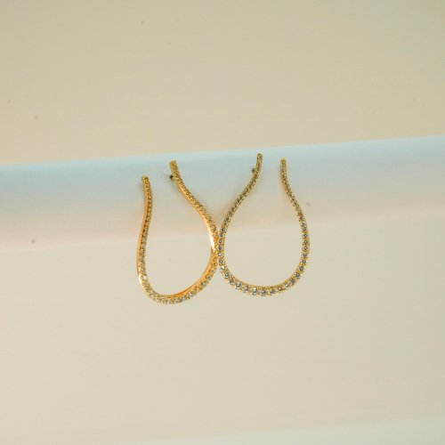 ARETES ZIRCONIAS CON BAÑO DE ORO