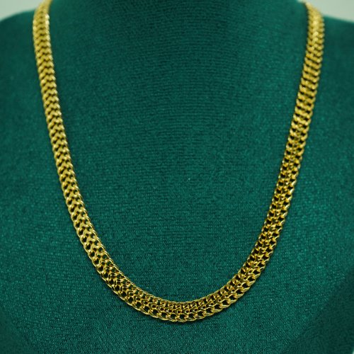 COLLAR CORTO GRUESO CON BAÑO DE ORO