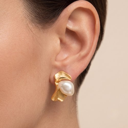 ARETES PERLA CON BAÑO DE ORO