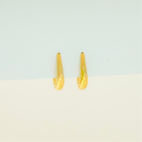 ARETES LISOS CON BAÑO DE ORO