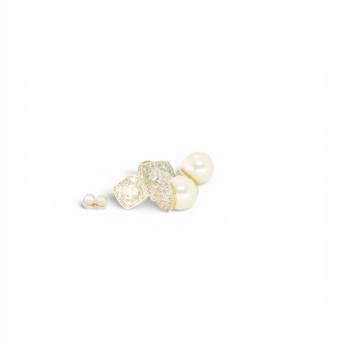 ARETES CON BAÑO DE RODIO, PERLA Y CRISTALES