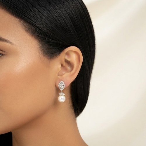 ARETES CON BAÑO DE RODIO, PERLA Y CRISTALES