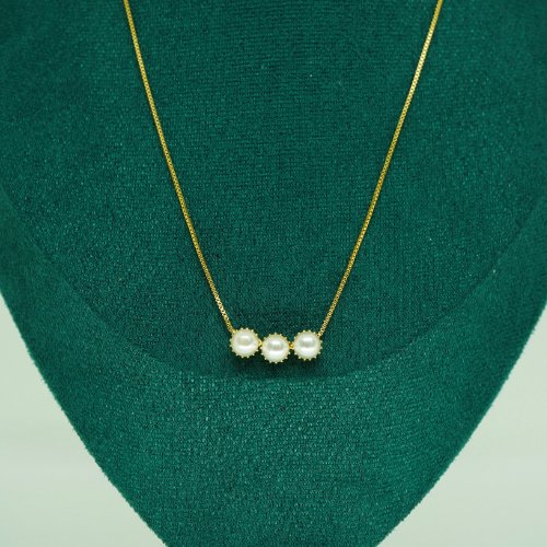 COLLAR LISO PERLAS CON BAÑO DE ORO