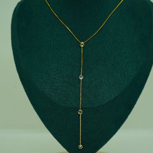 COLLAR LARGO LISO CRISTALES CON BAÑO DE ORO