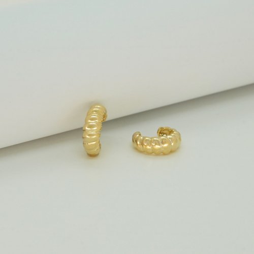 ARETES EAR CUFFS LISOS CON BAÑO DE ORO