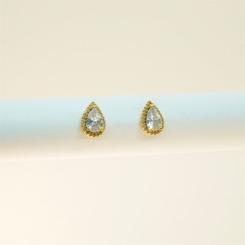 ARETES CRISTALES CON BAÑO DE ORO