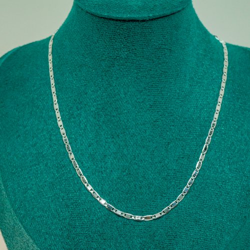 COLLAR CORTO PLANO CON BAÑO DE RODIO