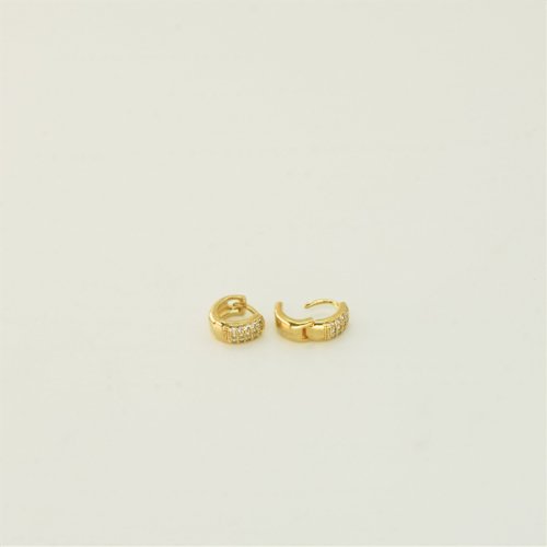 ARETES ZIRCONIAS CON BAÑO DE ORO