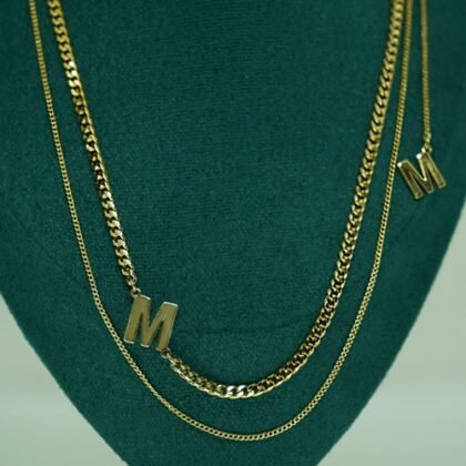 COLLAR DOBLE LETRA CON BAÑO DE ORO