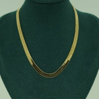 COLLAR LISO PLANO CON BAÑO DE ORO