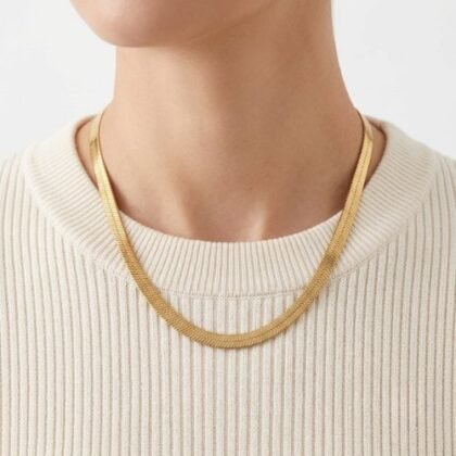 COLLAR LISO PLANO CON BAÑO DE ORO