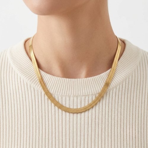 COLLAR LISO PLANO CON BAÑO DE ORO